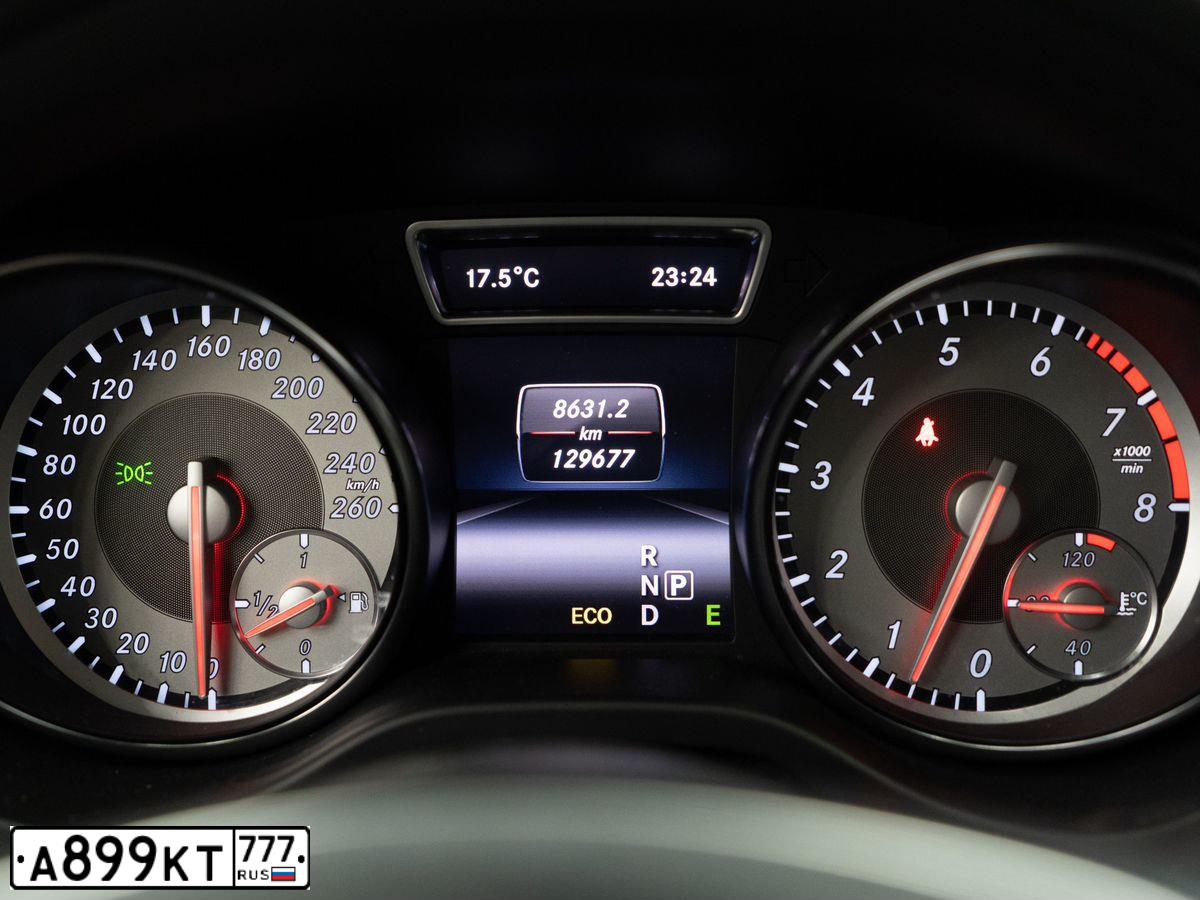 Фото автомобиля MERCEDES CLA-KLASSE, 2014 — госномер У082КК44. Цвет: БЕЛЫЙ