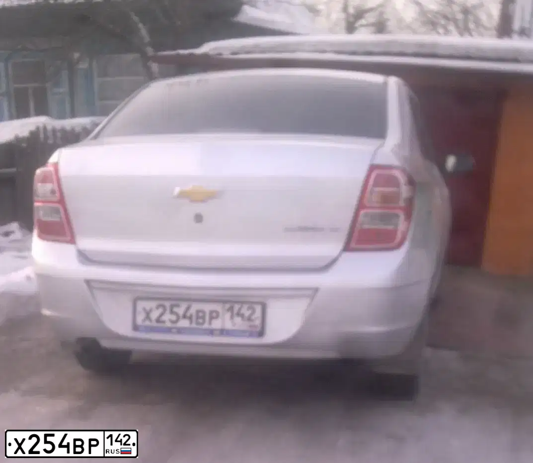 Фото автомобиля GEELY MK CROSS, 2013 — госномер Е198ОВ790. Цвет: СТАЛЬНОЙ СЕРЫЙ