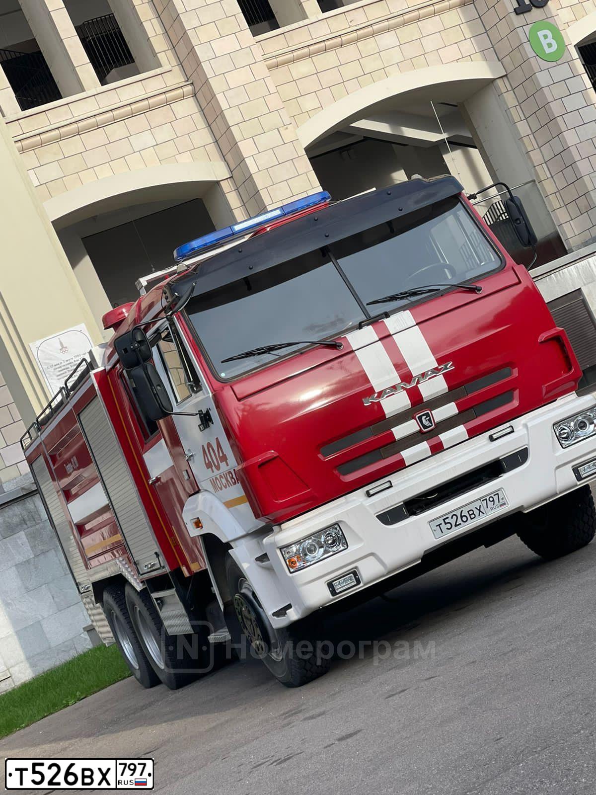 Фото автомобиля KAMAZ 53215 /6X4/, 2006 — госномер Т526ВХ797. Цвет: ЦВ СХ А8 ПО ГОСТ Р 50574-2019