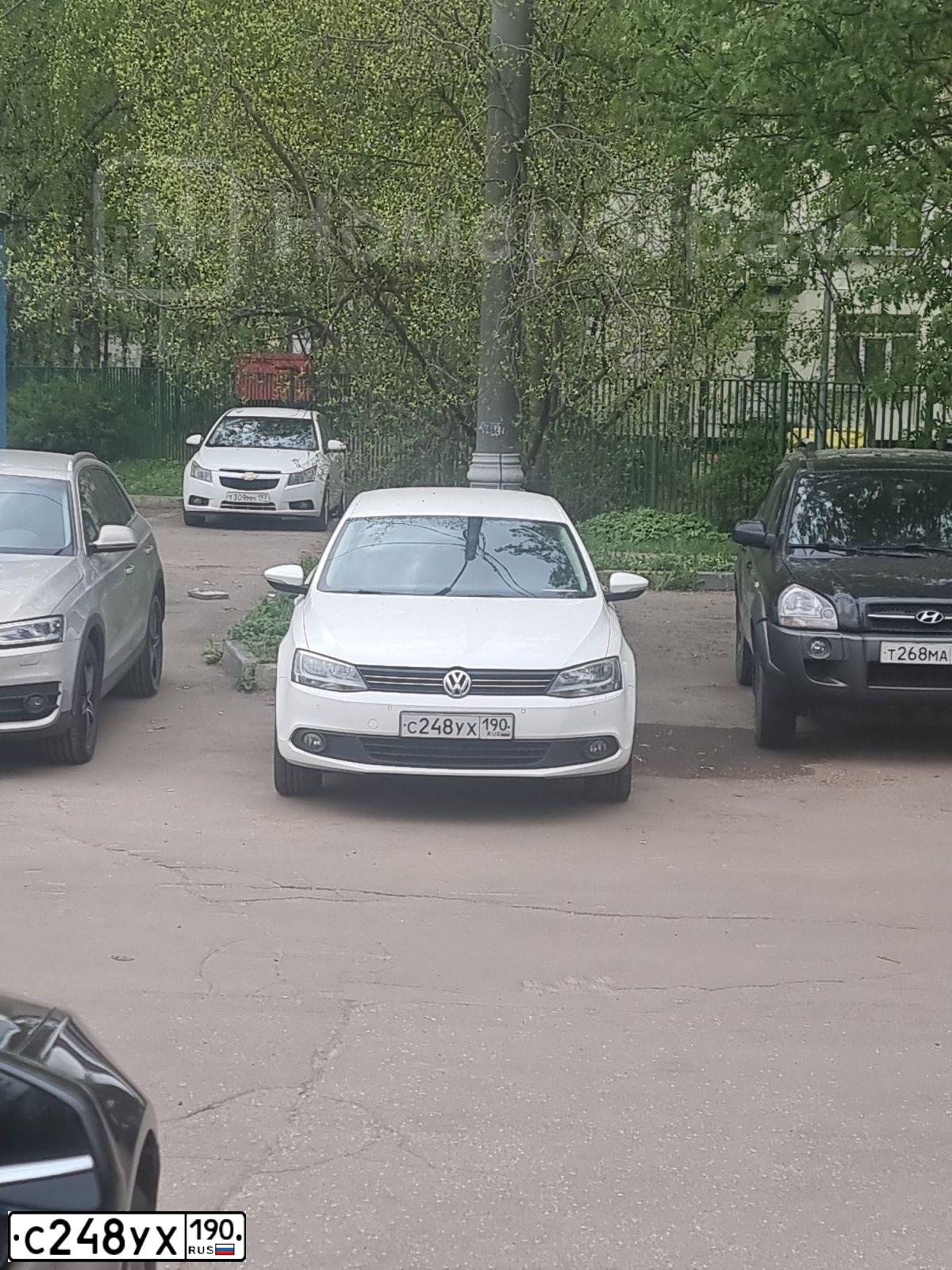 Фото автомобиля LADA 2112, 2003 — госномер А825ЕЕ97. Цвет: ГРАФИТОВЫЙ МЕТАЛЛИК