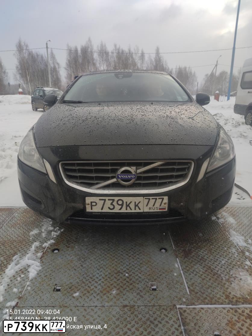 Фото автомобиля VOLVO S60, 2011 — госномер А008МК790. Цвет: ЧЕРНЫЙ