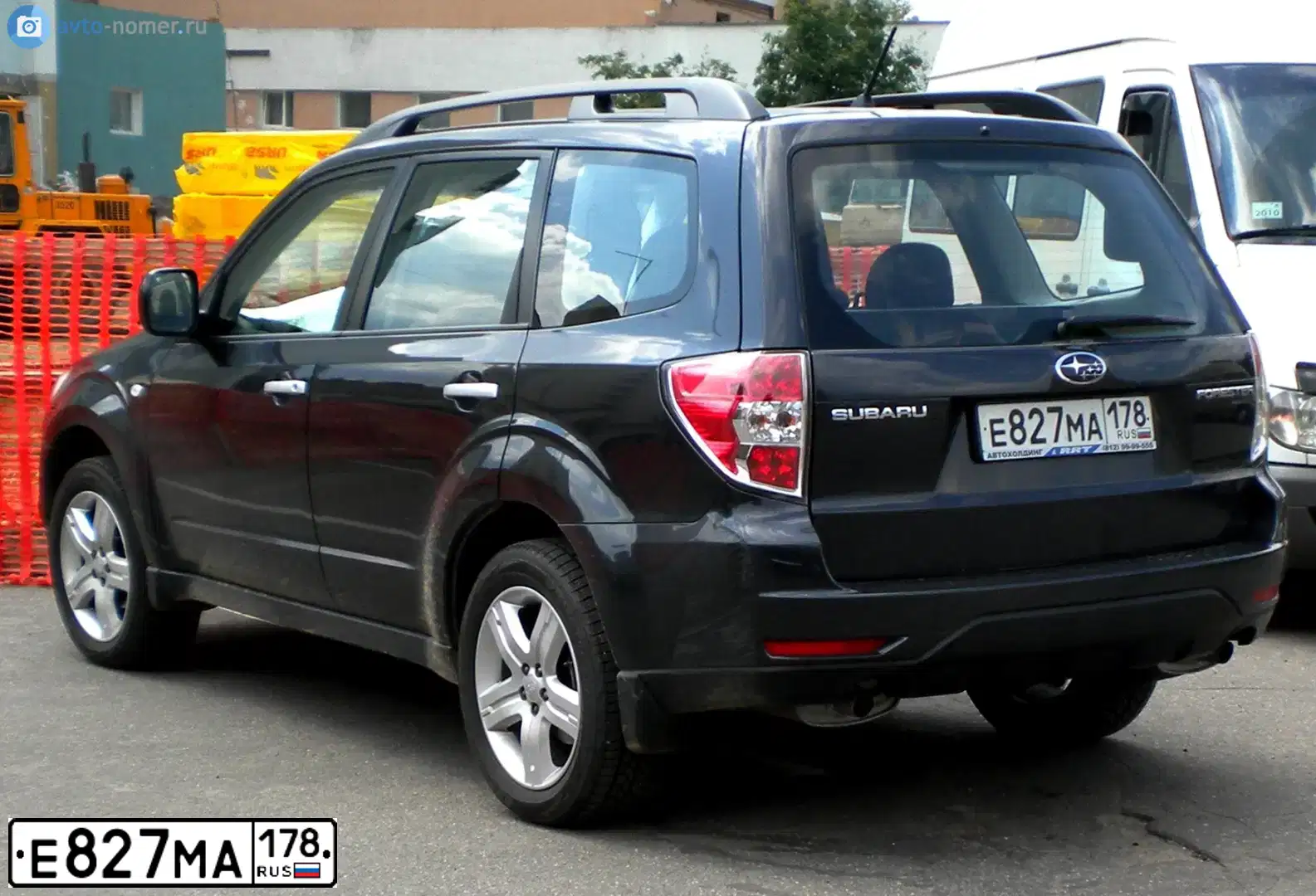 Фото автомобиля SUBARU FORESTER, 2010 — госномер Е827МА178