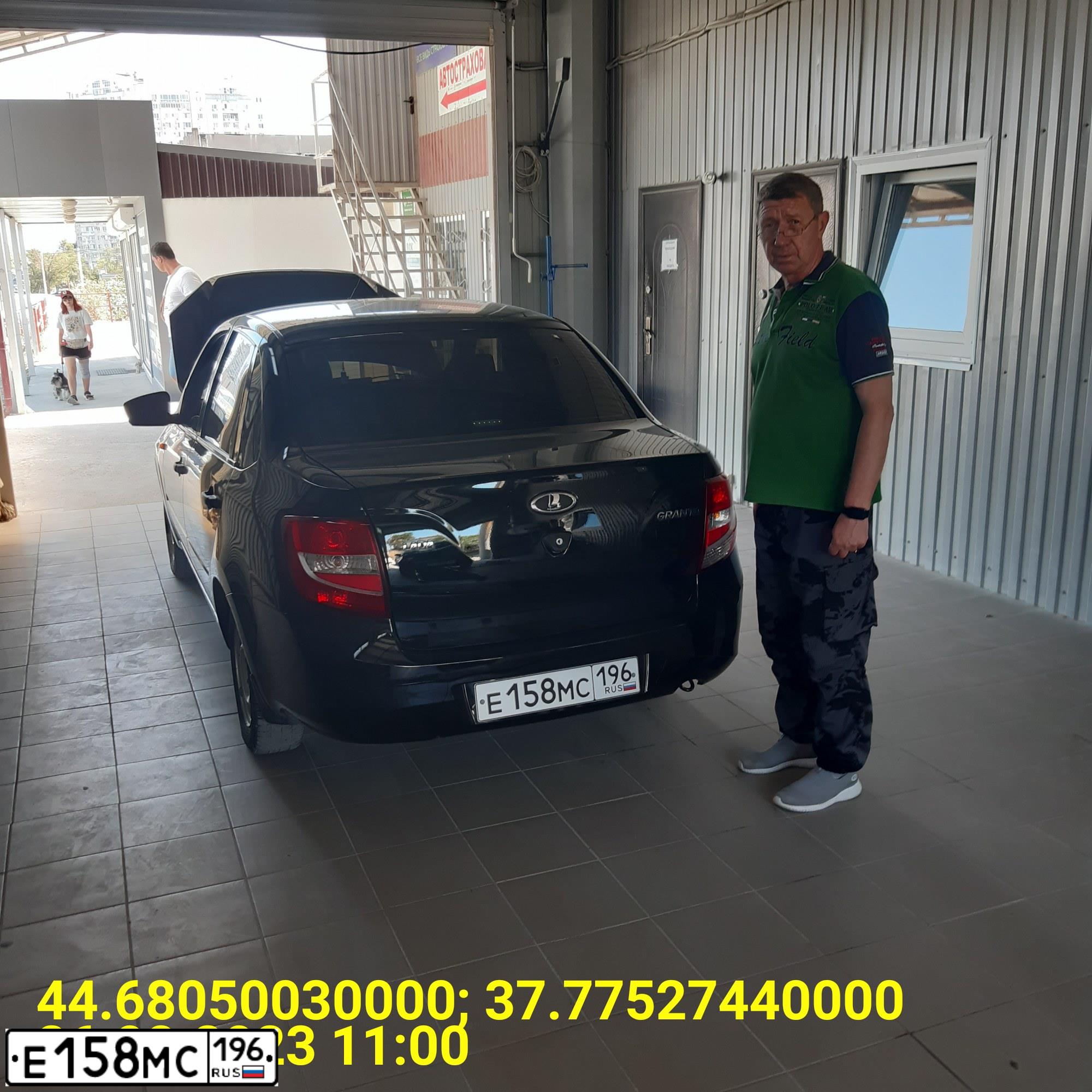 Фото автомобиля LADA 2190 GRANTA, 2016 — госномер М554НМ136. Цвет: ЧЕРНЫЙ