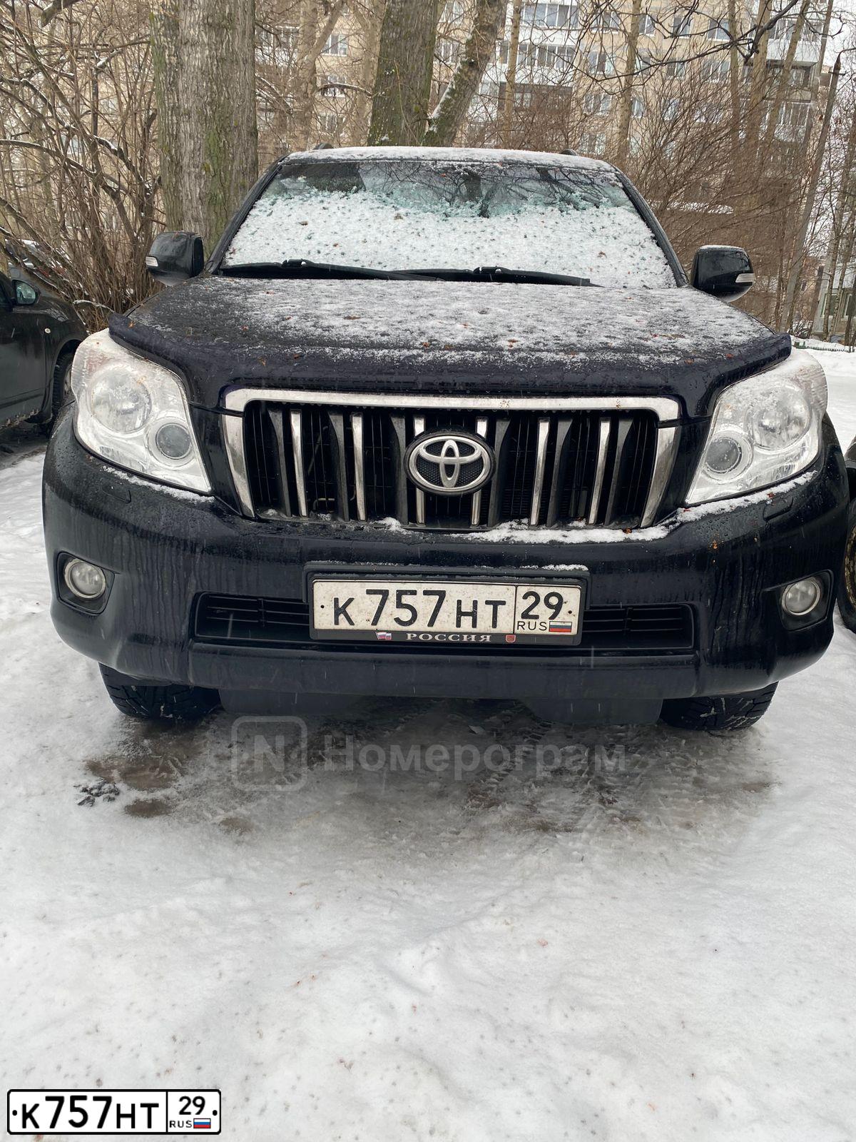Фото автомобиля NISSAN QASHQAI, 2007 — госномер К972УУ29. Цвет: ТЕМНО-СЕРЫЙ