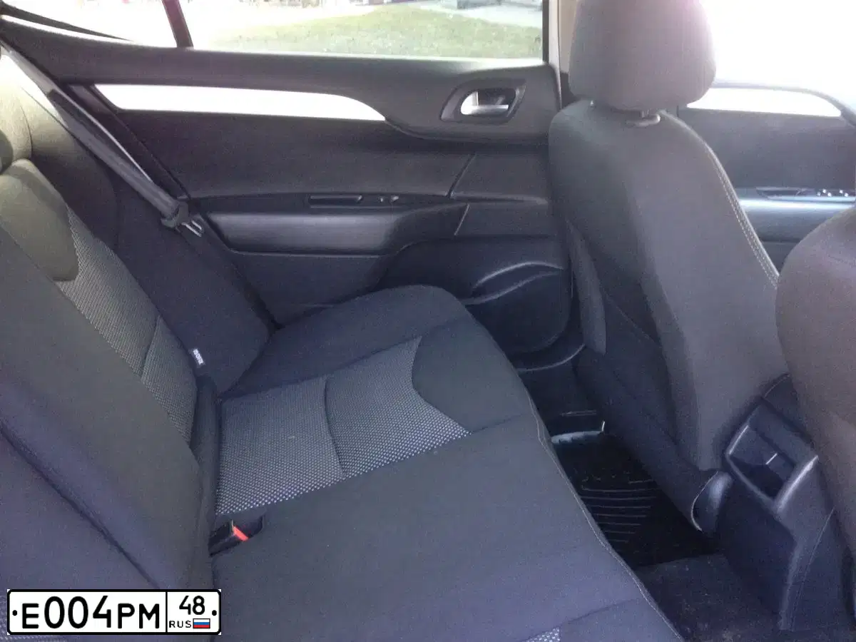 Фото автомобиля CITROEN C4, 2014 — госномер О242АН48. Цвет: БЕЛЫЙ