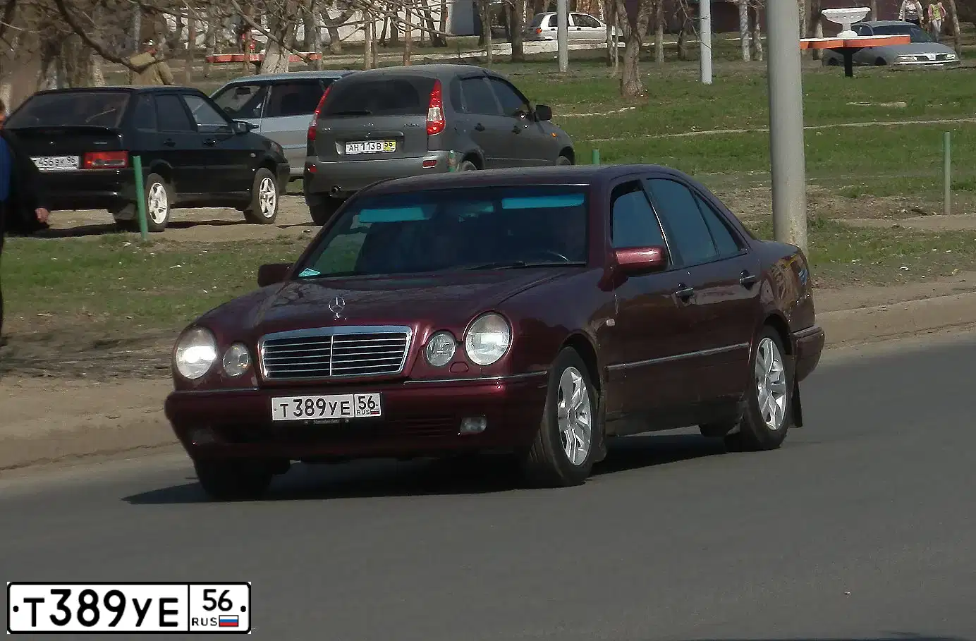 Фото автомобиля MERCEDES E-KLASSE, 1996 — госномер Т389УЕ56