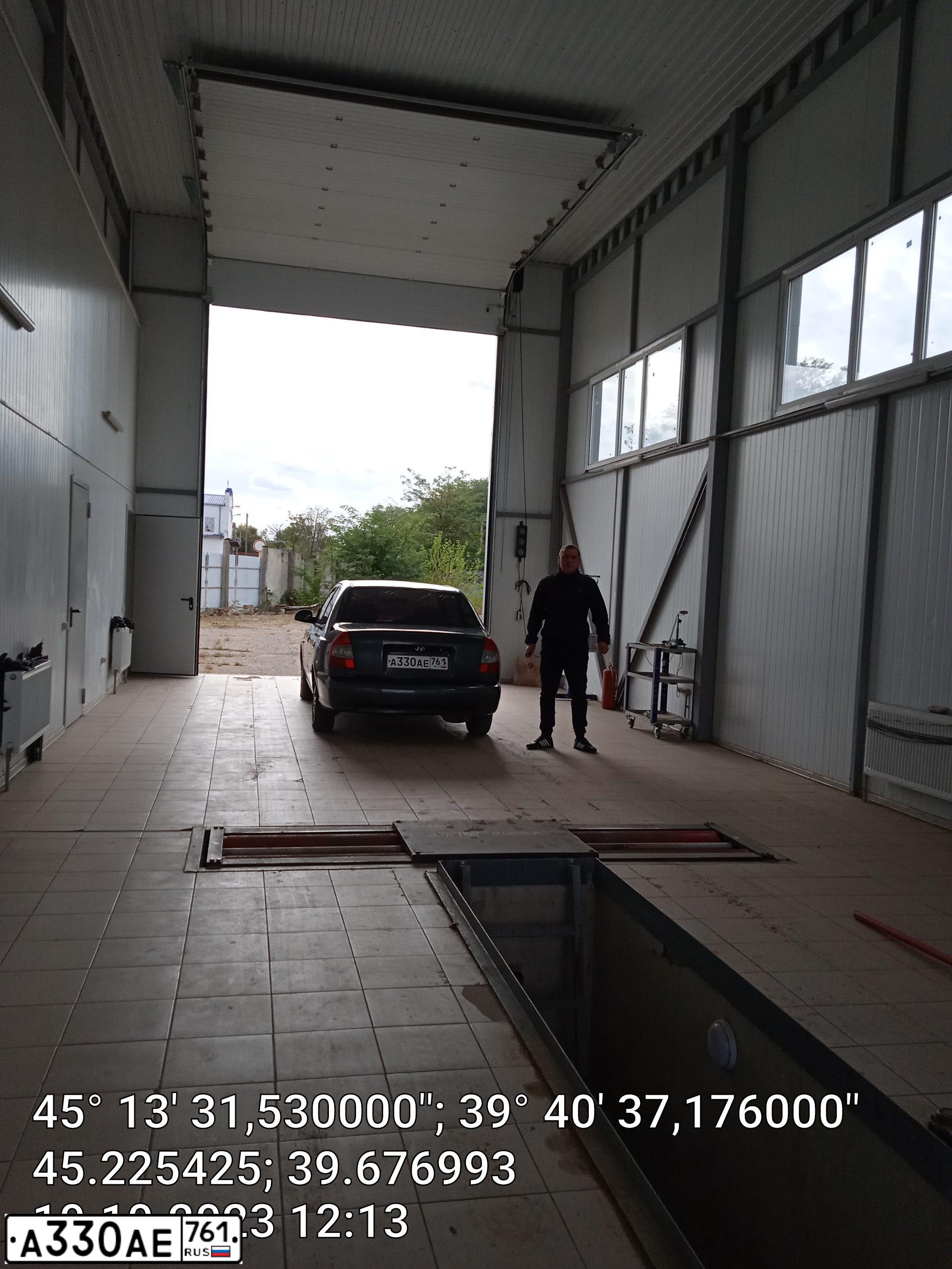 Фото автомобиля HYUNDAI ACCENT, 2006 — госномер В957МР01. Цвет: СЕРЫЙ
