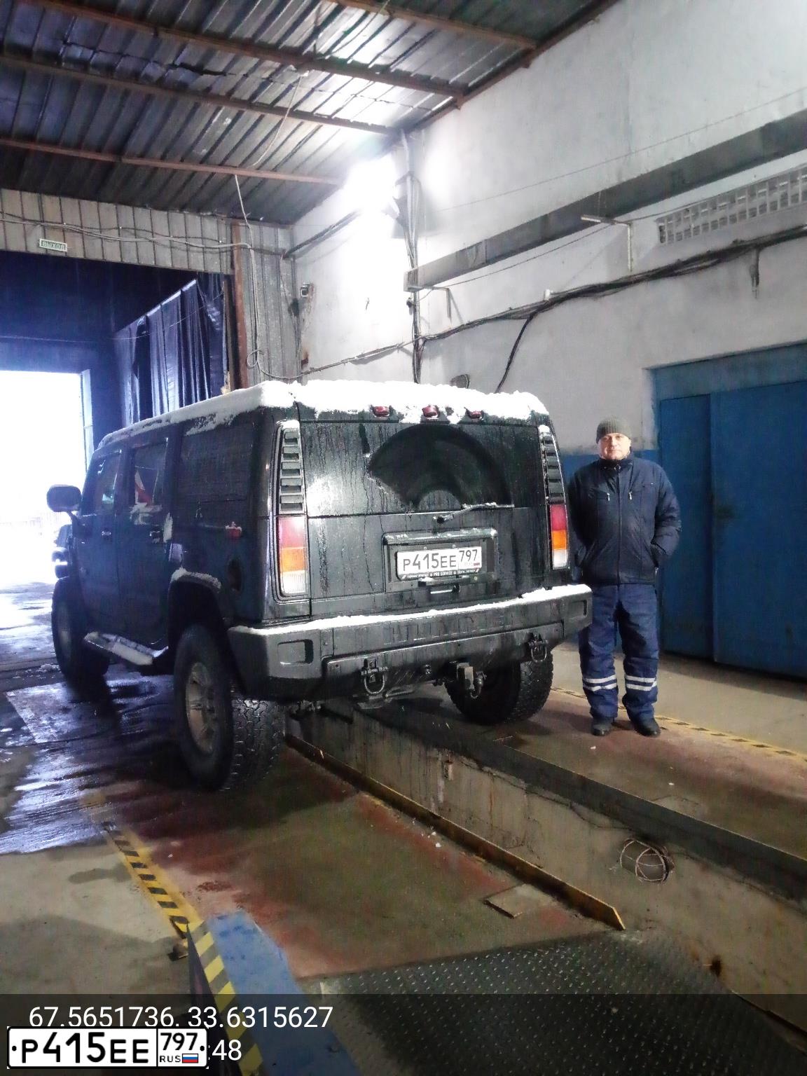 Фото автомобиля HUMMER H2, 2002 — госномер А688ХА51. Цвет: ЧЕРНЫЙ