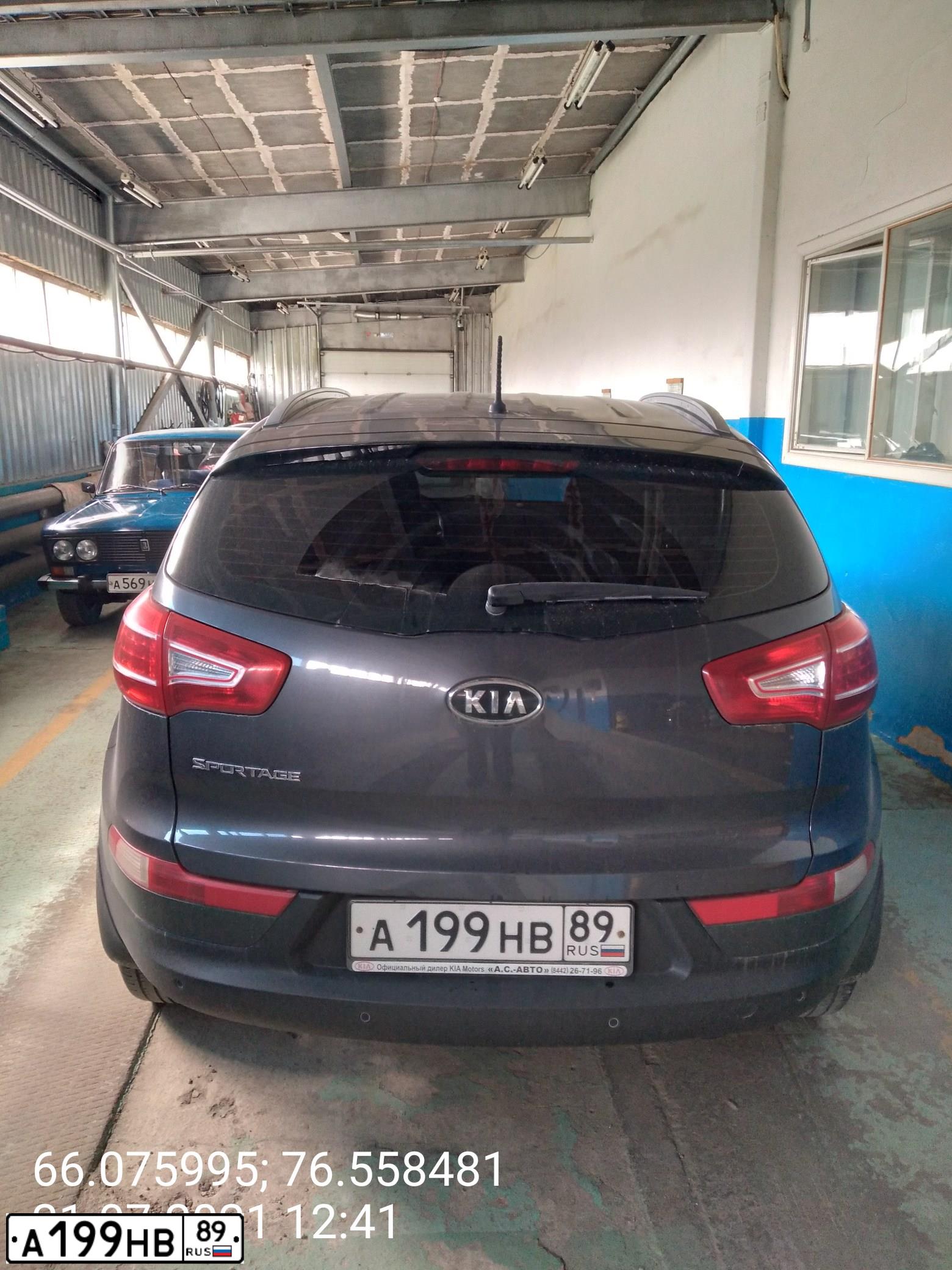 Фото автомобиля KIA SPORTAGE, 2011 — госномер А199НВ89. Цвет: СЕРЫЙ