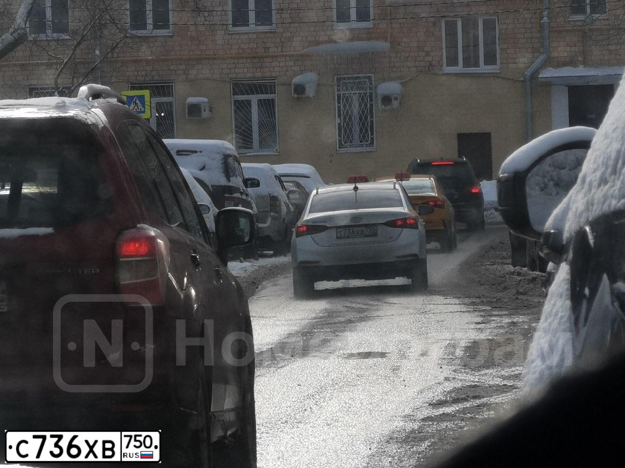Фото автомобиля HYUNDAI SOLARIS, 2011 — госномер Е832КК82. Цвет: СЕРЫЙ