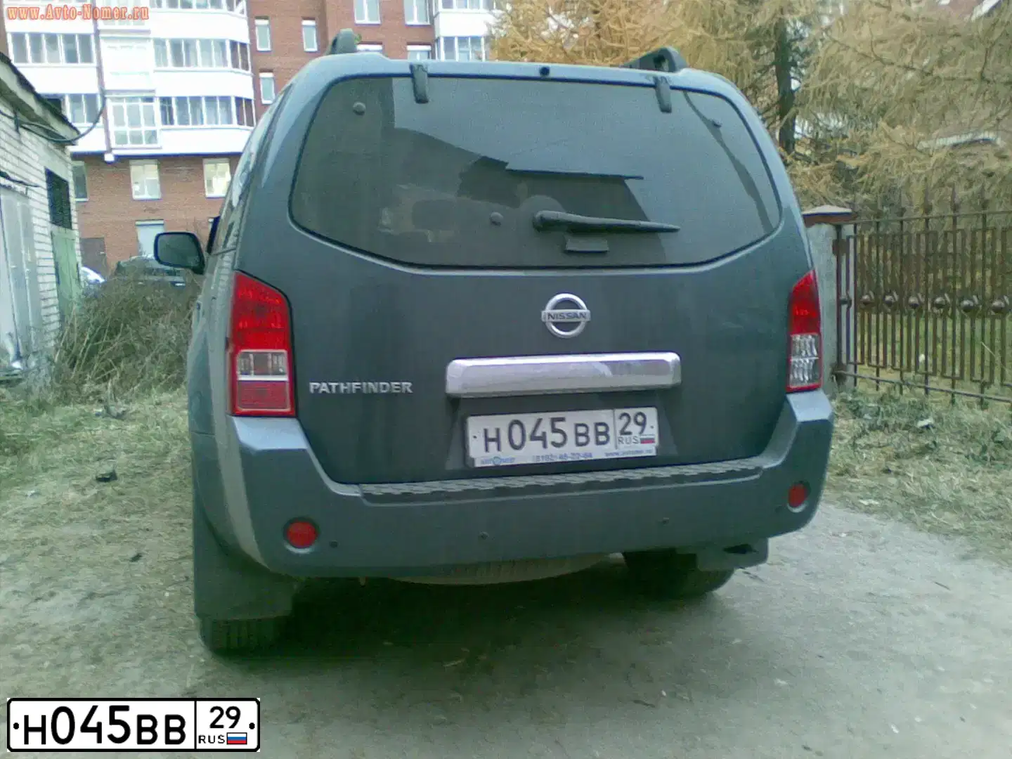 Фото автомобиля NISSAN PATHFINDER, 2008 — госномер Н045ВВ29. Цвет: СЕРО-ГОЛУБОЙ