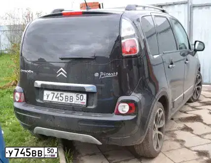 Фото автомобиля CITROEN C3 PICASSO, 2012 — госномер У745ВВ50. Цвет: ЧЕРНЫЙ