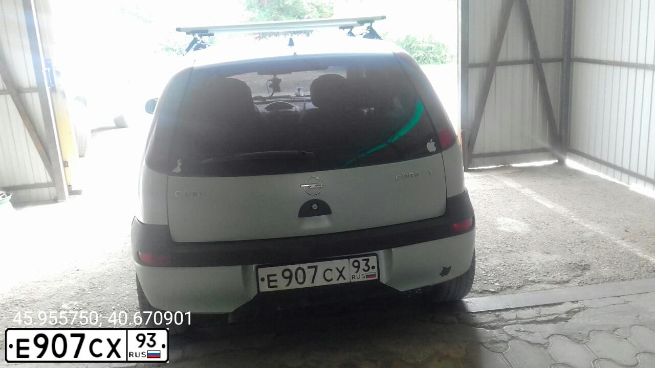 Фото автомобиля OPEL CORSA, 2001 — госномер В688РТ09. Цвет: БЕЛЫЙ