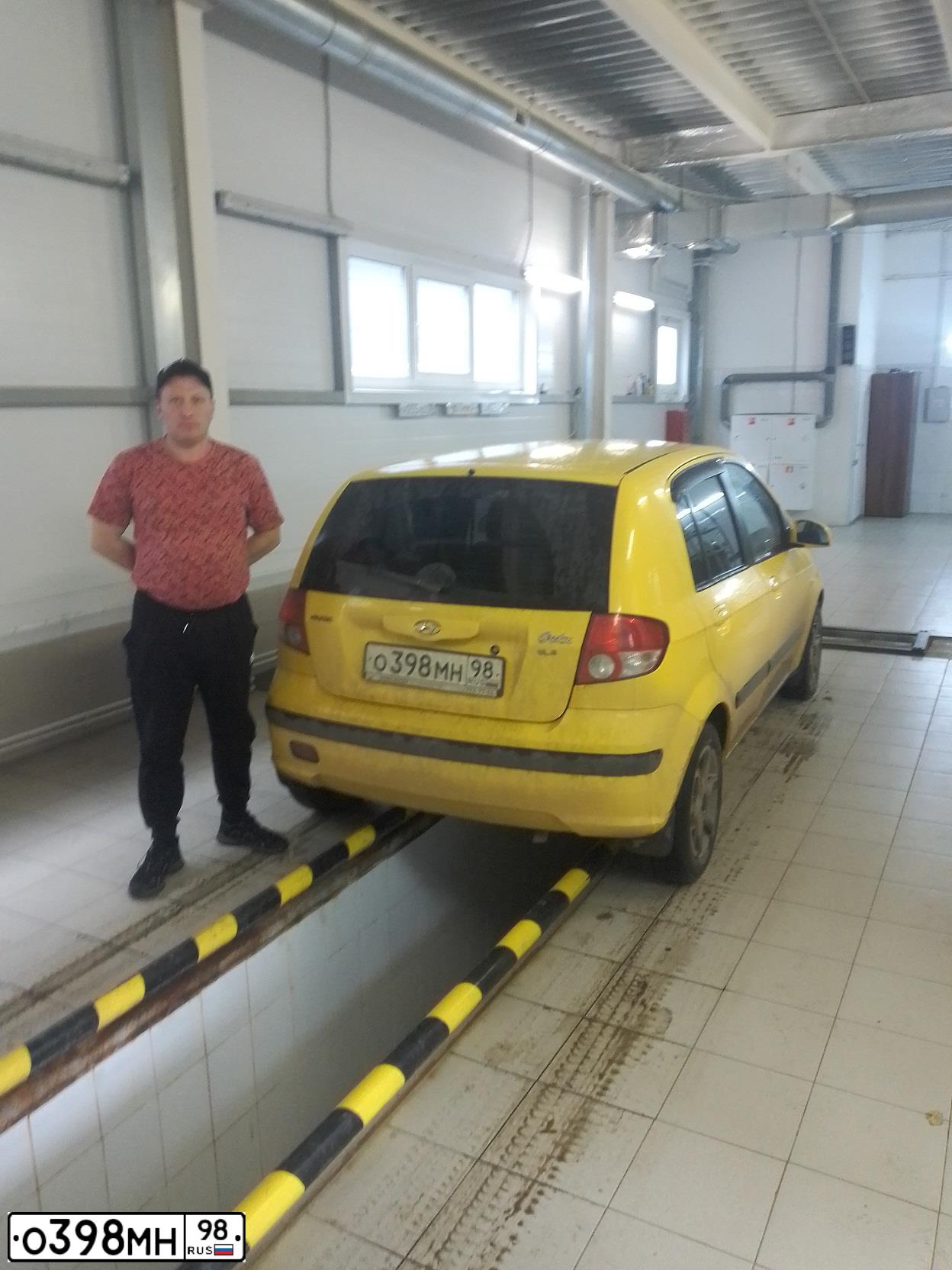 Фото автомобиля HYUNDAI GETZ, 2005 — госномер Р129ХК159. Цвет: ЖЕЛТЫЙ