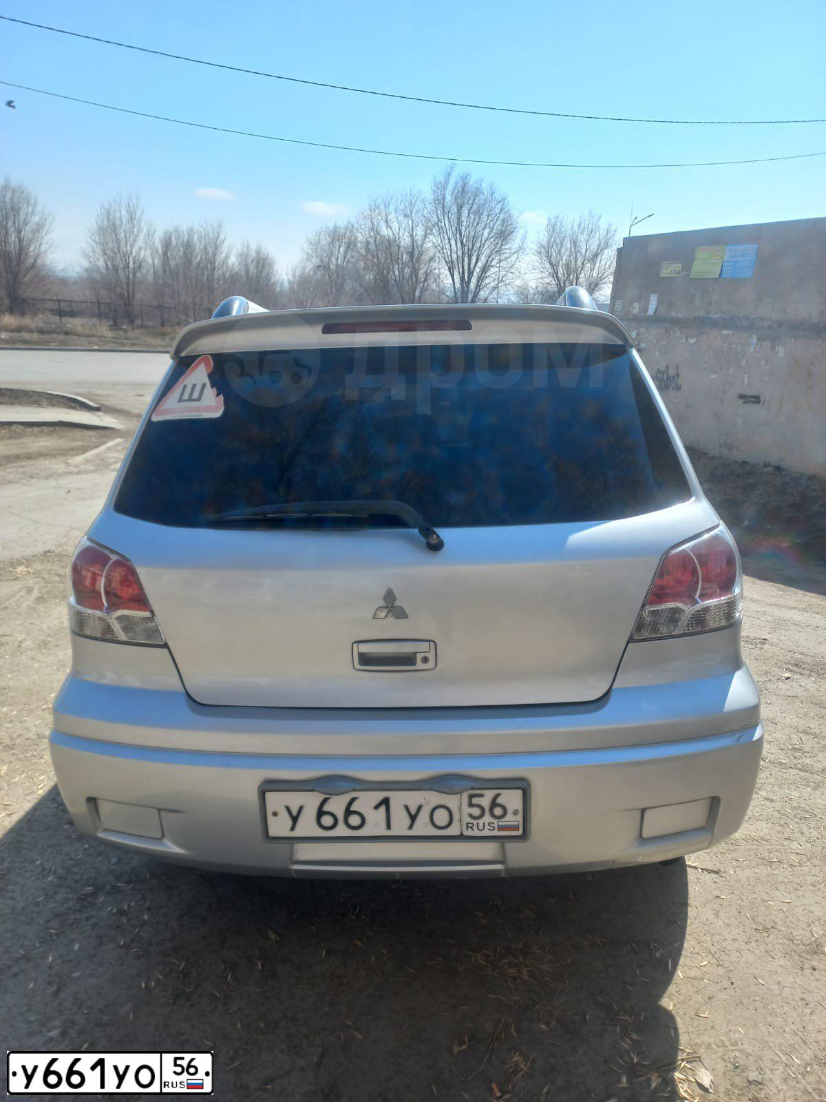Фото автомобиля MITSUBISHI OUTLANDER, 2002 — госномер Е405ХН156