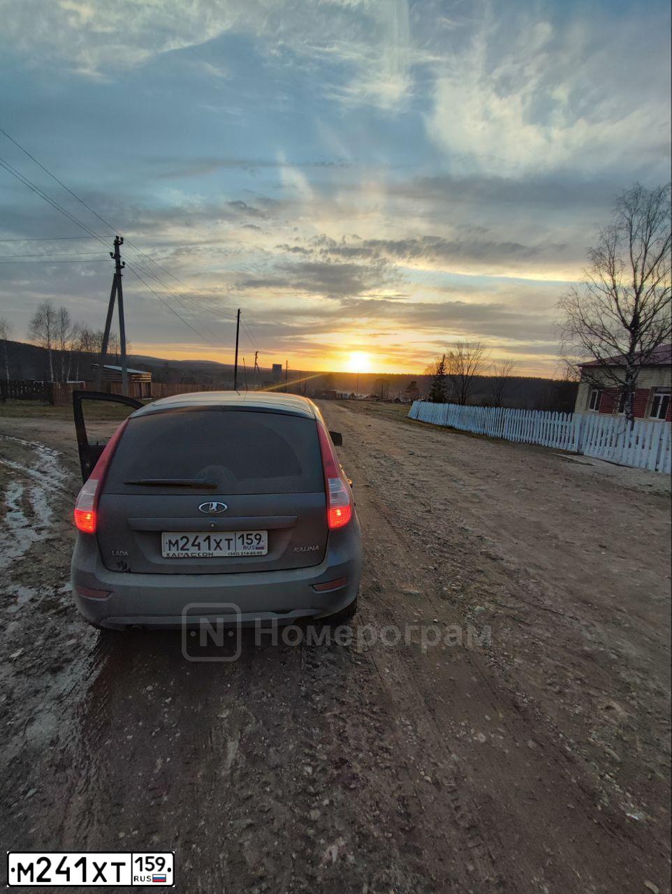 Фото автомобиля LADA 2192 KALINA, 2016 — госномер Р458ТХ159. Цвет: Серебристо темно  серый