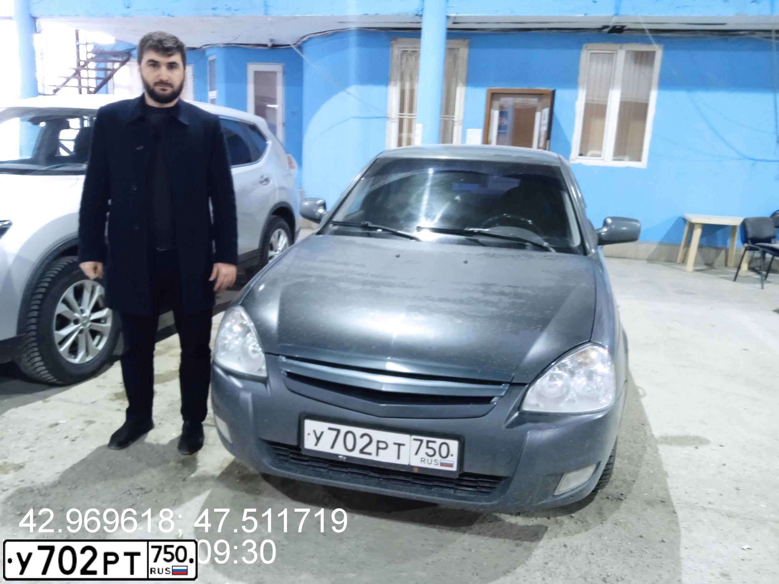 Фото автомобиля LADA 2170 PRIORA, 2010 — госномер Т811ОР62. Цвет: СЕРО-СИНЕ-ЗЕЛЕНЫЙ