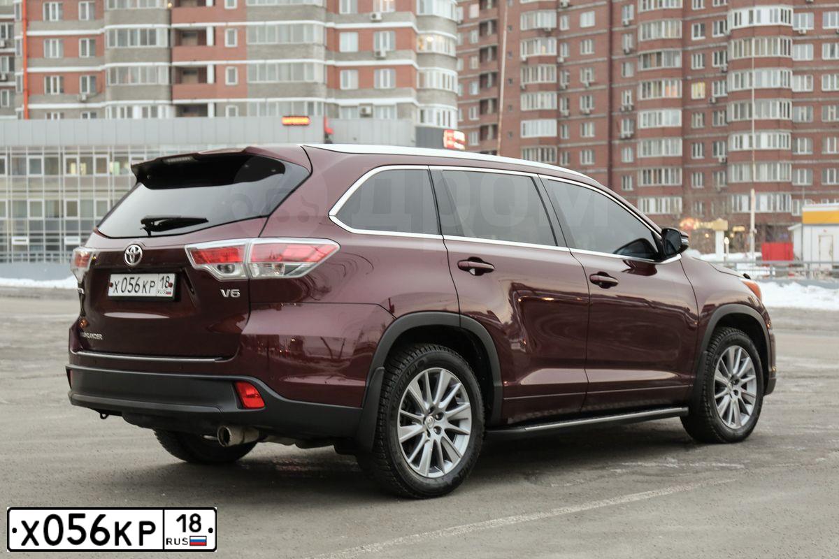Фото автомобиля TOYOTA HIGHLANDER, 2014 — госномер С033ОО70. Цвет: ТЕМНО-КРАСНЫЙ