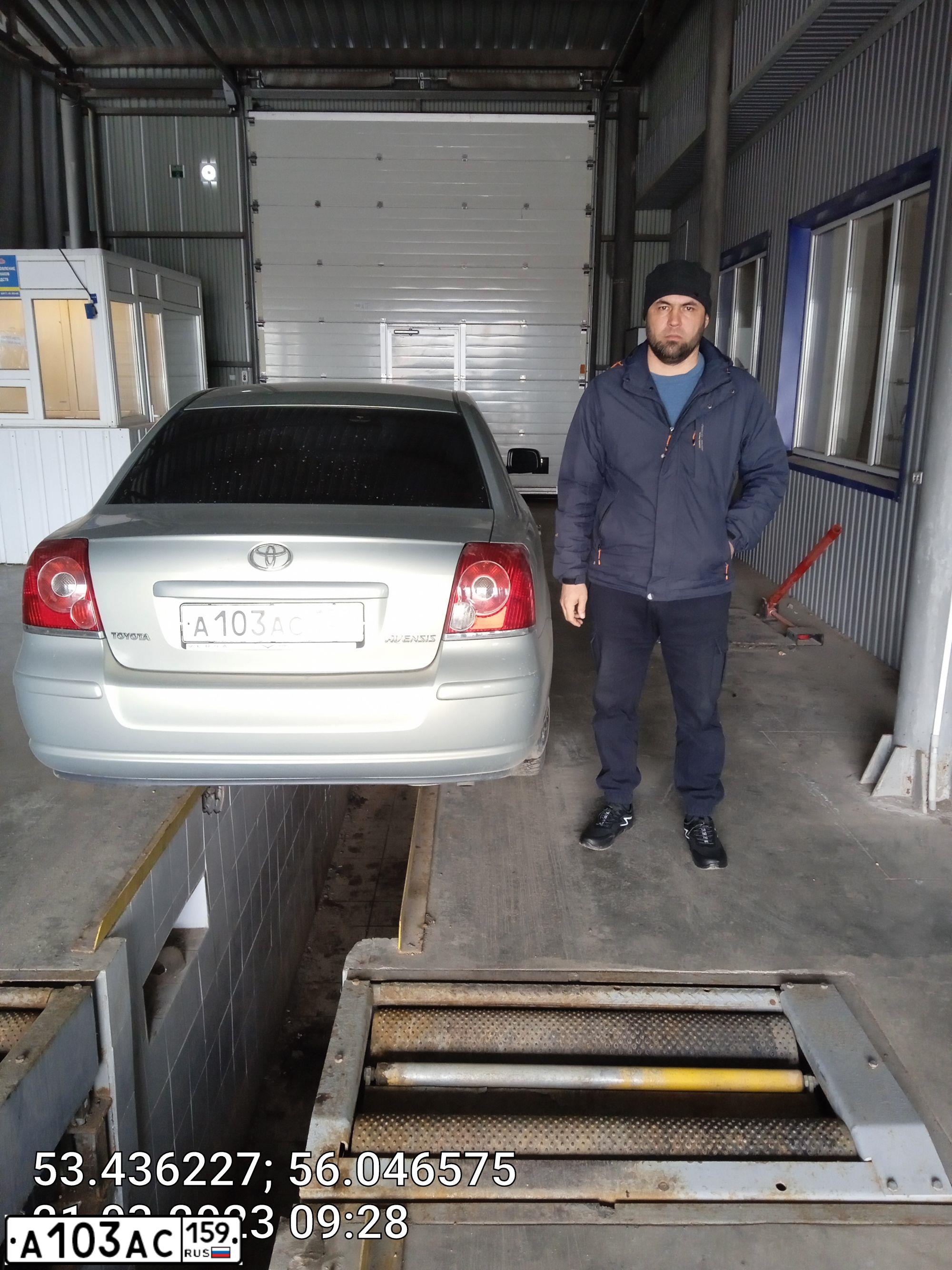 Фото автомобиля TOYOTA AVENSIS, 2008 — госномер А103АС159. Цвет: СВЕТЛО-ОЛИВКОВЫЙ