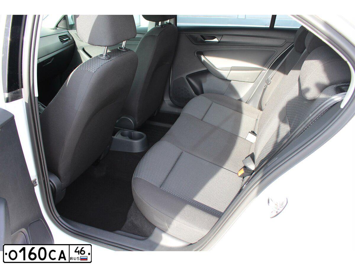 Фото автомобиля VOLKSWAGEN POLO, 2020 — госномер Х565СВ31. Цвет: Белый