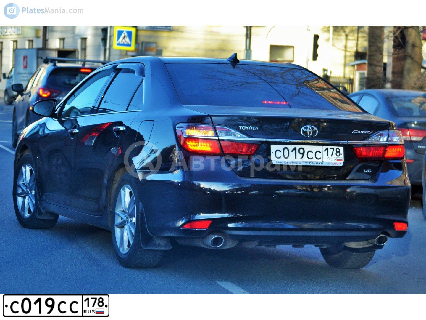 Фото автомобиля TOYOTA CAMRY, 2017 — госномер С019СС178. Цвет: ЧЕРНЫЙ МЕТАЛЛИК