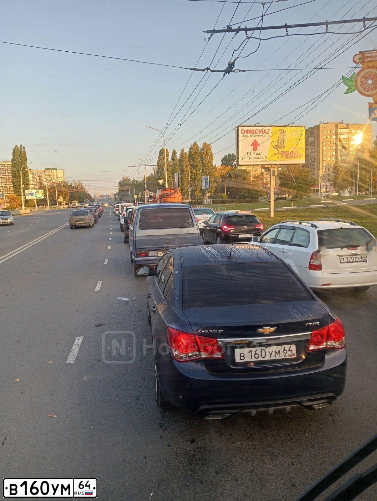 Фото автомобиля CHEVROLET CRUZE, 2010 — госномер В160УМ64. Цвет: СИНИЙ МЕТАЛЛИК