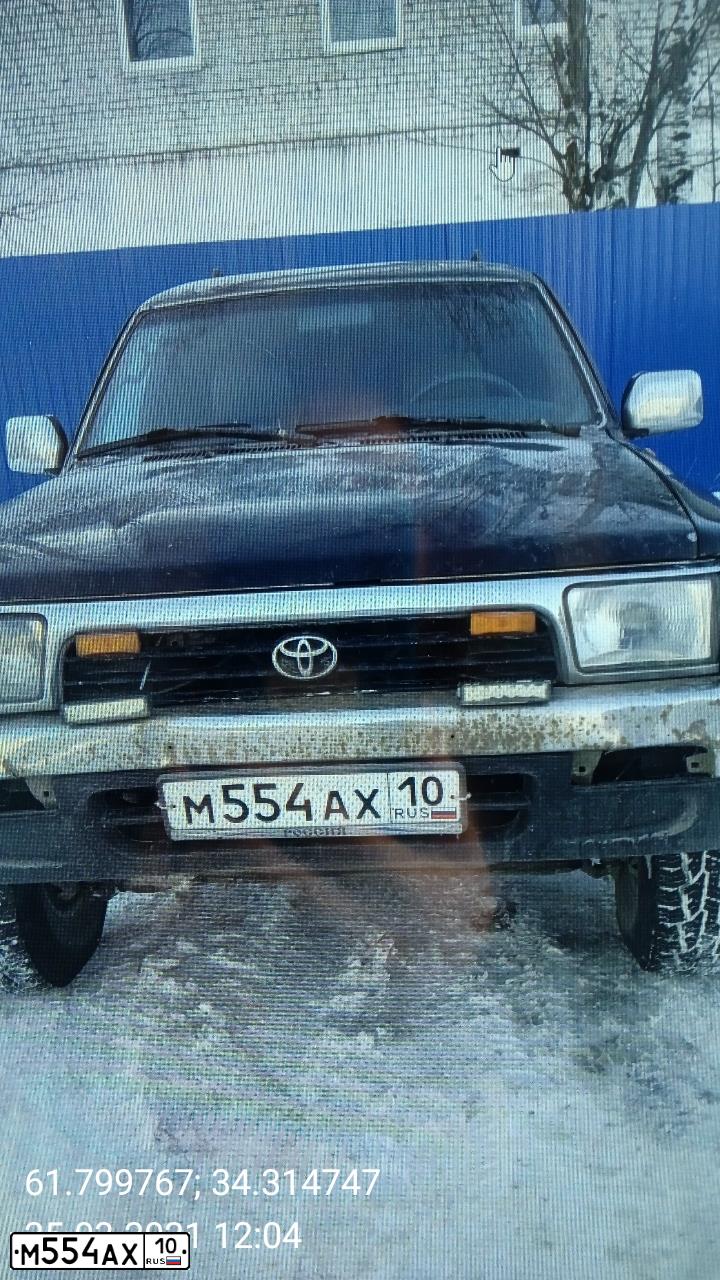 Фото автомобиля TOYOTA RUNNER, 1993 — госномер М554АХ10. Цвет: ЧЕРНЫЙ