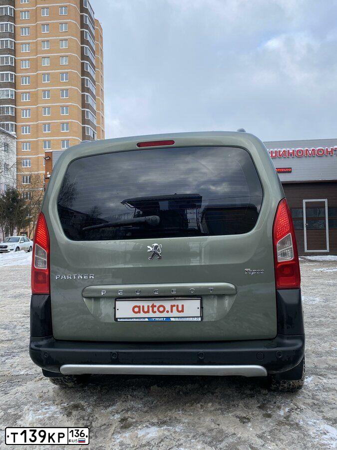 Фото автомобиля PEUGEOT PARTNER, 2011 — госномер Х914КС797. Цвет: СЕРО-ЗЕЛЕНЫЙ