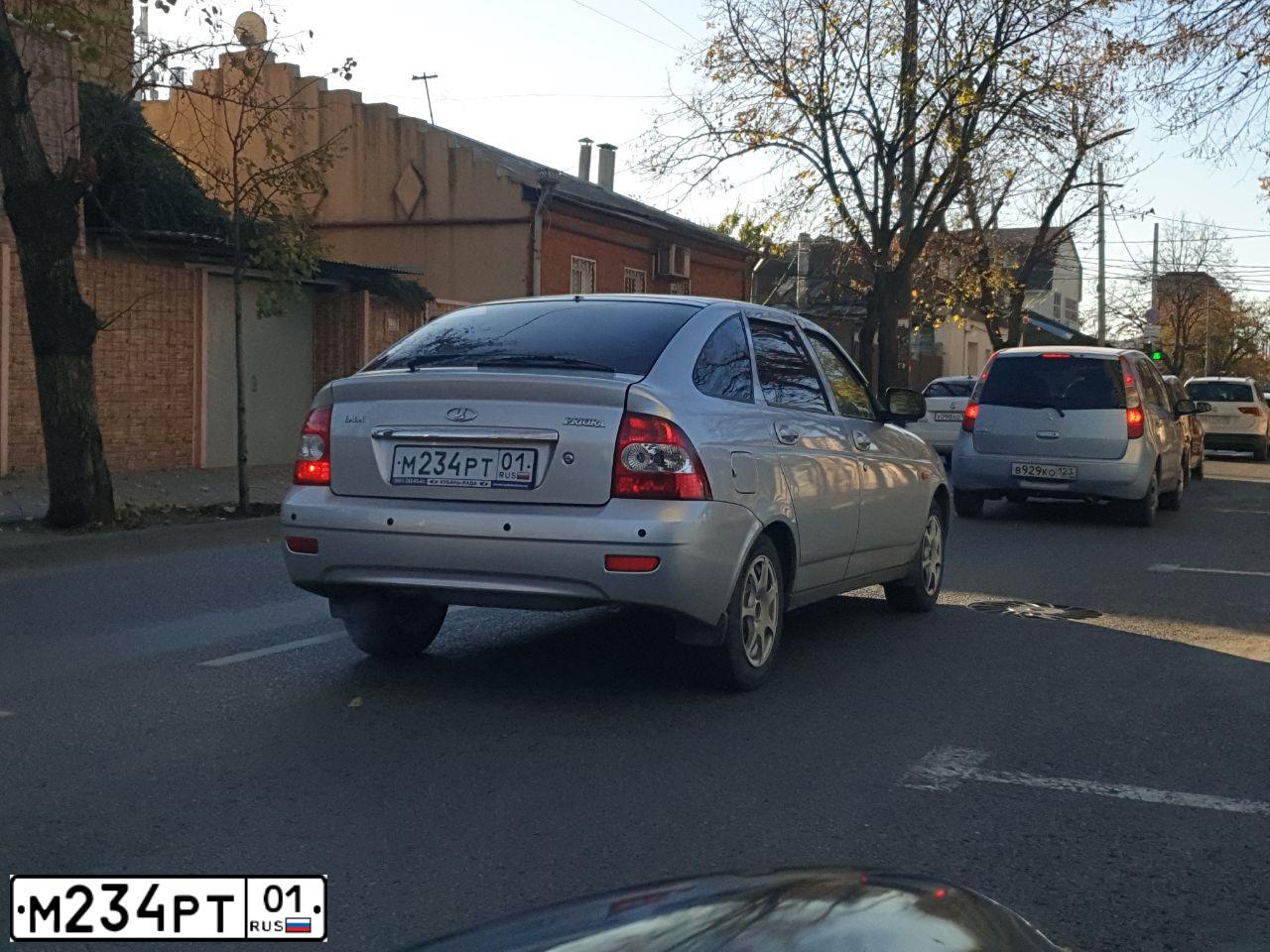 Фото автомобиля LADA PRIORA, 2011 — госномер Х802ВО05. Цвет: СВЕТЛО-СЕРЕБРИСТЫЙ  МЕТАЛЛИК