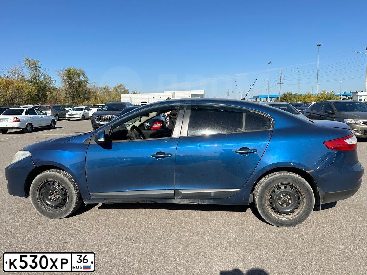Фото автомобиля RENAULT FLUENCE, 2012 — госномер К530ХР36. Цвет: синий