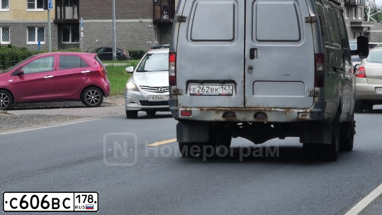 Фото автомобиля HYUNDAI SOLARIS, 2015 — госномер С606ВС178. Цвет: СЕРЕБРИСТЫЙ