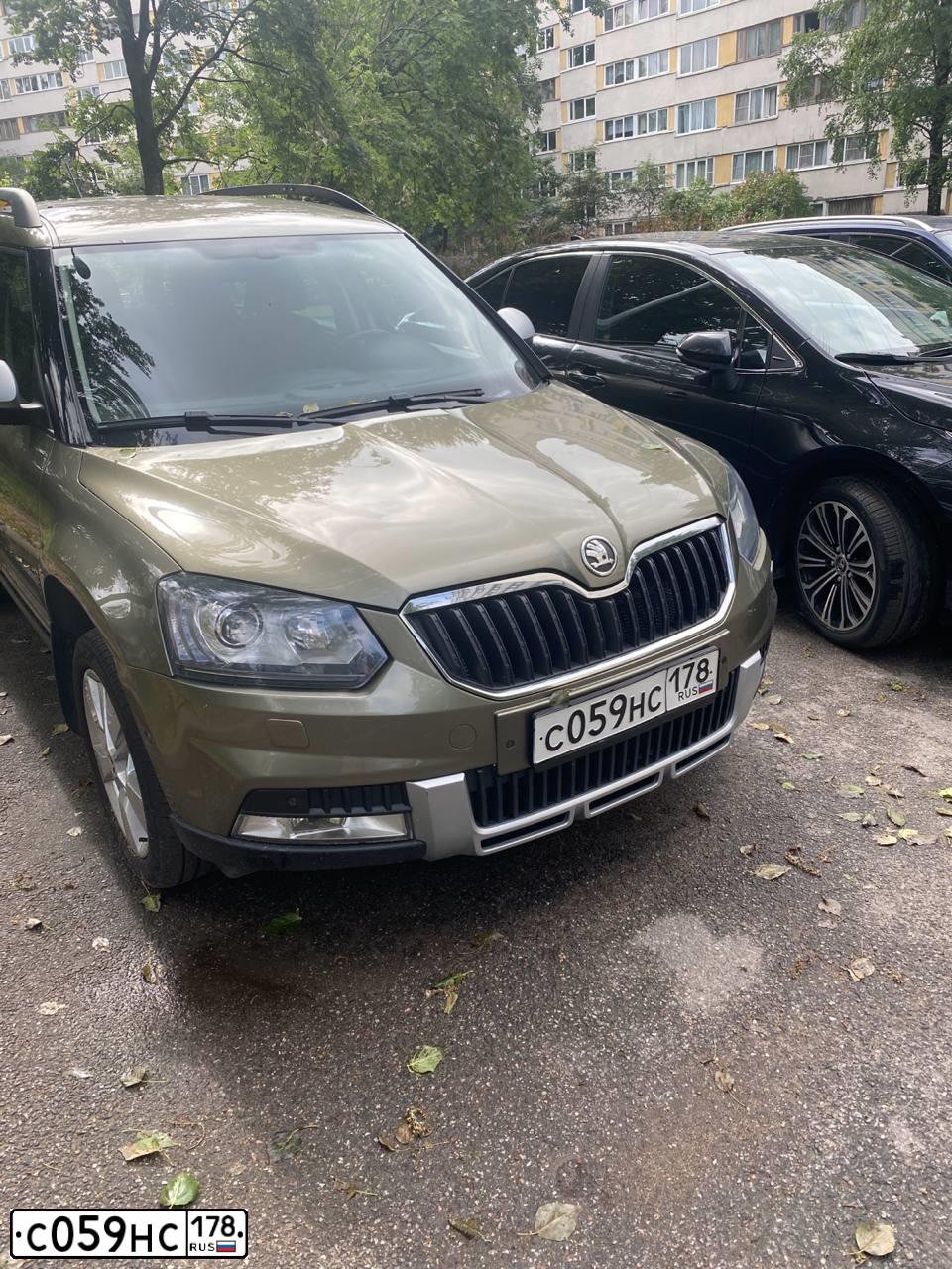 Фото автомобиля SKODA YETI, 2015 — госномер С059НС178. Цвет: ЗЕЛЕНЫЙ