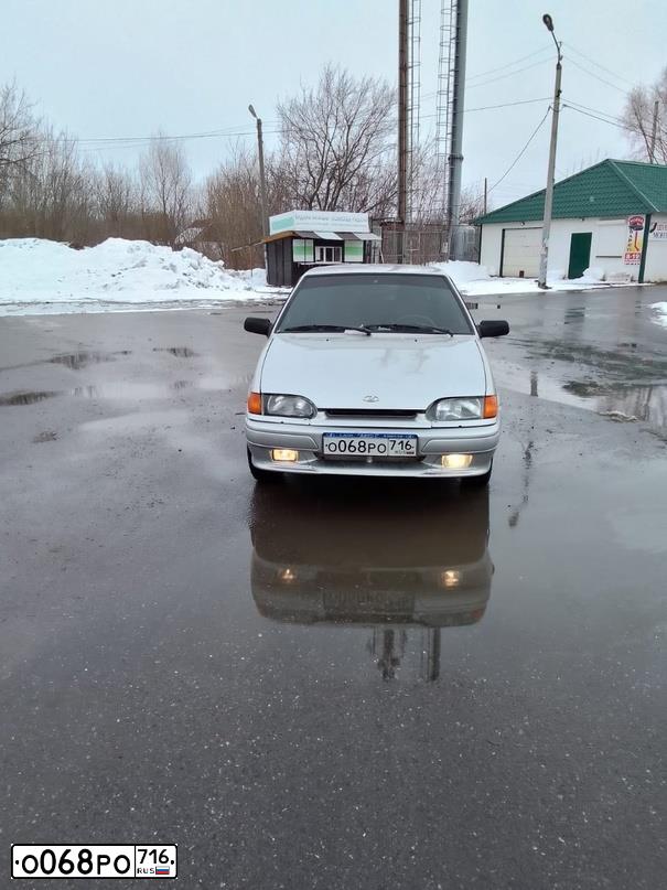 Фото автомобиля LADA 2114 SAMARA, 2011 — госномер В590АК252. Цвет: СВЕТЛО-СЕРЕБ МЕТАЛ