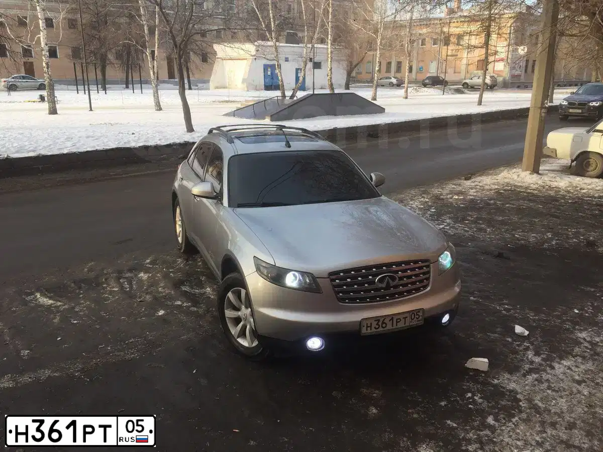Фото автомобиля INFINITI QX70 /FX/, 2004 — госномер У845ХЕ72. Цвет: СЕРЕБРИСТЫЙ