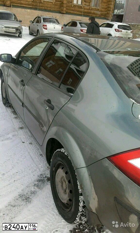 Фото автомобиля RENAULT MEGANE, 2005 — госномер М409ЕТ164. Цвет: СЕРО-ЗЕЛЕНЫЙ