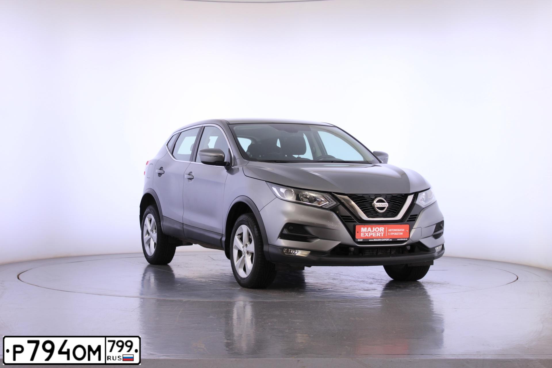 Фото автомобиля NISSAN QASHQAI, 2019 — госномер Р794ОМ799. Цвет: СЕРЫЙ