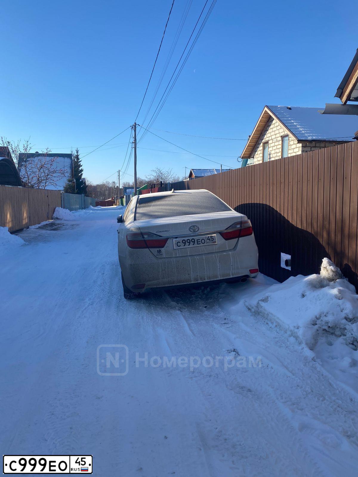 Фото автомобиля TOYOTA COROLLA, 2011 — госномер С163НЕ72. Цвет: ЧЕРНЫЙ