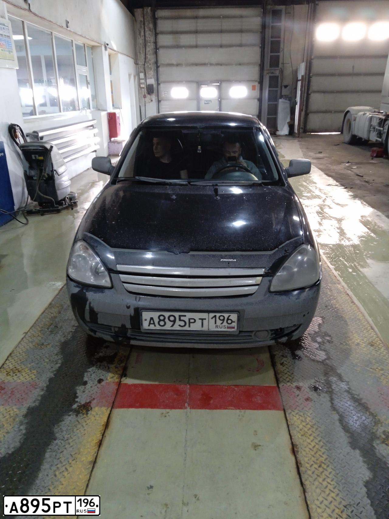 Фото автомобиля LADA PRIORA, 2008 — госномер Р694НВ196. Цвет: ТЕМНО-ЗЕЛЕНЫЙ