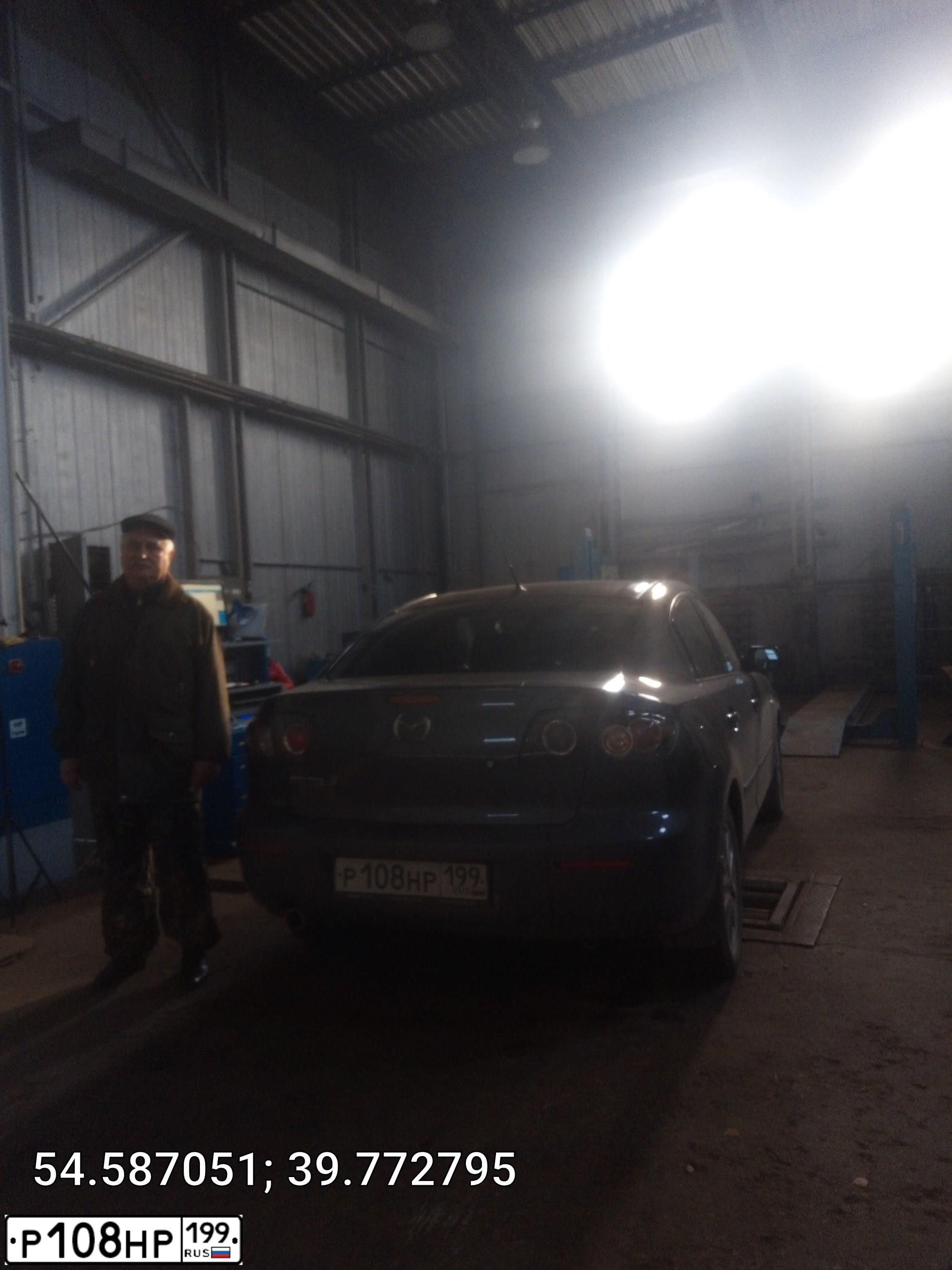Фото автомобиля MAZDA 3, 2008 — госномер Е125УА62. Цвет: СЕРЫЙ