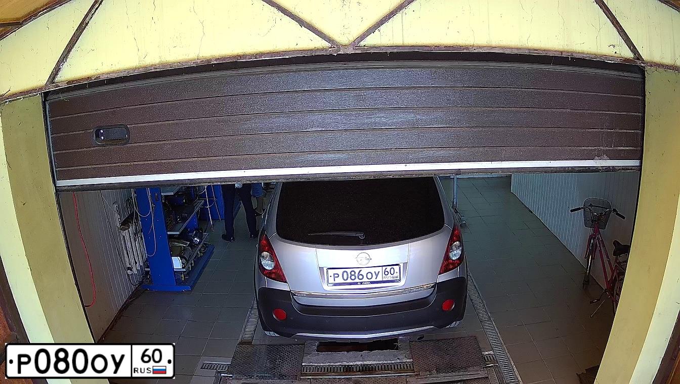 Фото автомобиля OPEL ANTARA, 2008 — госномер Р080ОУ60. Цвет: СЕРЕБРИСТЫЙ
