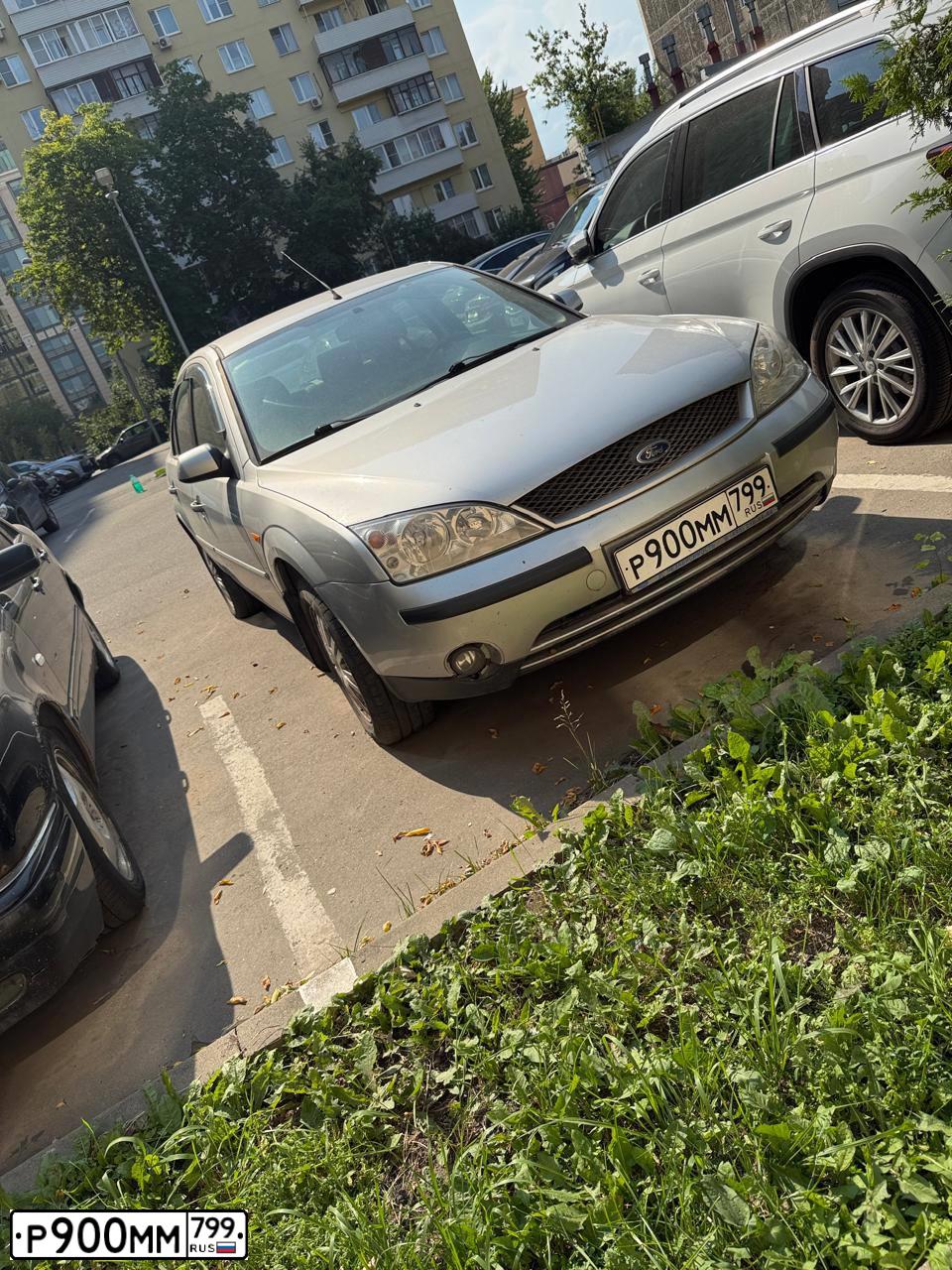 Фото автомобиля FORD MONDEO, 2001 — госномер А444УА99. Цвет: СЕРЕБРИСТЫЙ