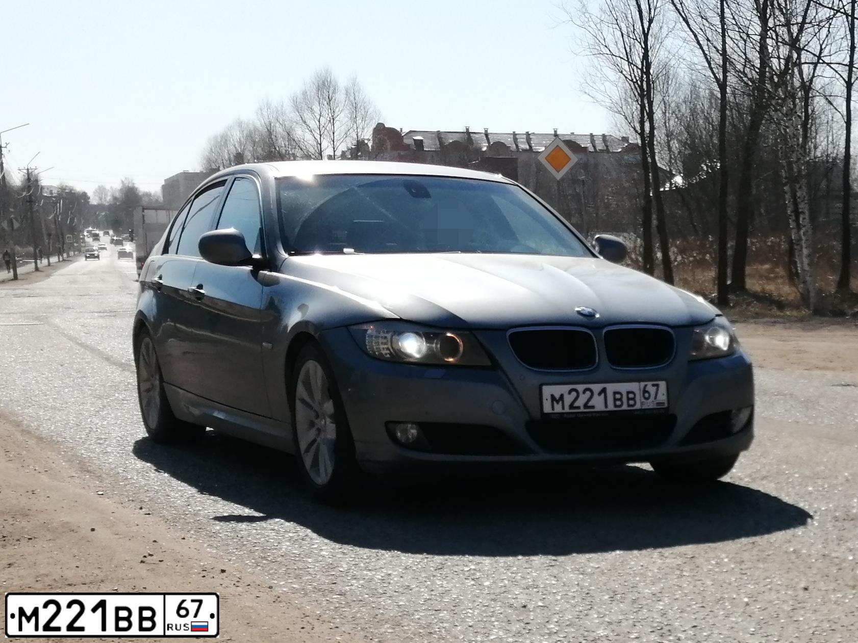Фото автомобиля BMW SERIE 3, 2008 — госномер В664ХР750. Цвет: СЕРЫЙ