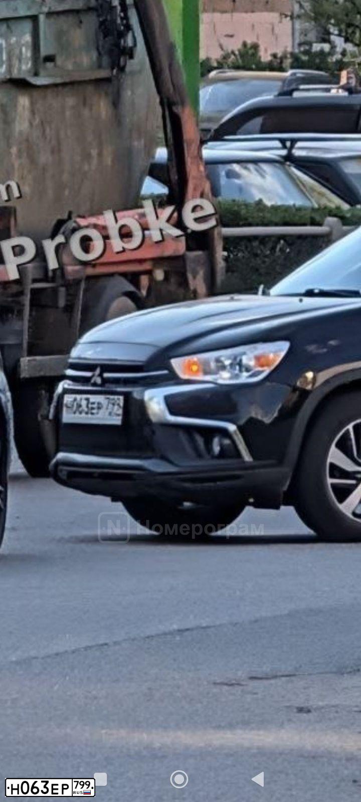 Фото автомобиля MITSUBISHI ASX, 2018 — госномер Н063ЕР799. Цвет: ЧЕРНЫЙ
