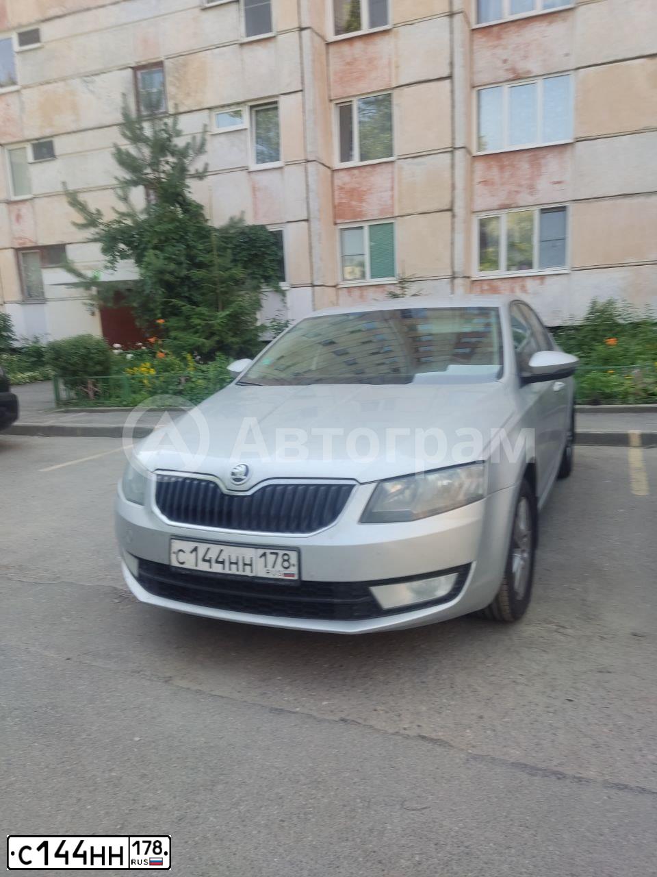 Фото автомобиля SKODA OCTAVIA, 2015 — госномер С144НН178. Цвет: СЕРЕБРИСТЫЙ