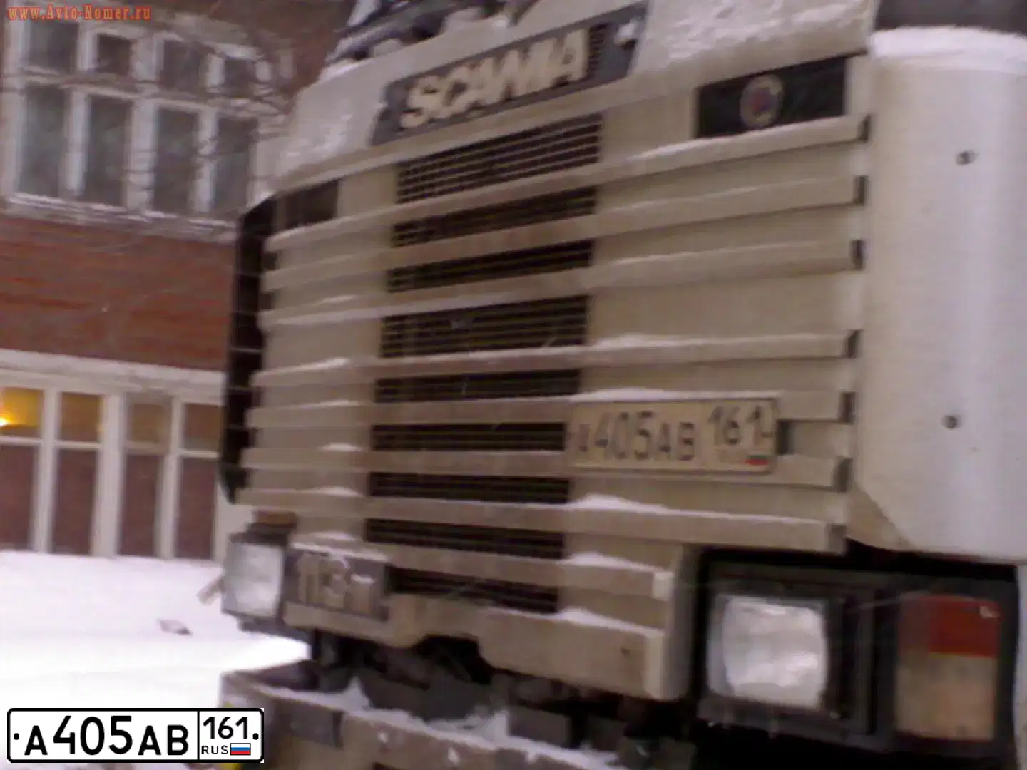 Фото автомобиля SCANIA SERIE R /4X2/, 1994 — госномер Р852УК161. Цвет: Белый