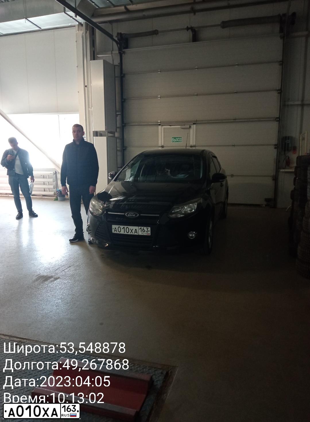 Фото автомобиля FORD FOCUS, 2011 — госномер А010ХА163. Цвет: ЧЕРНЫЙ