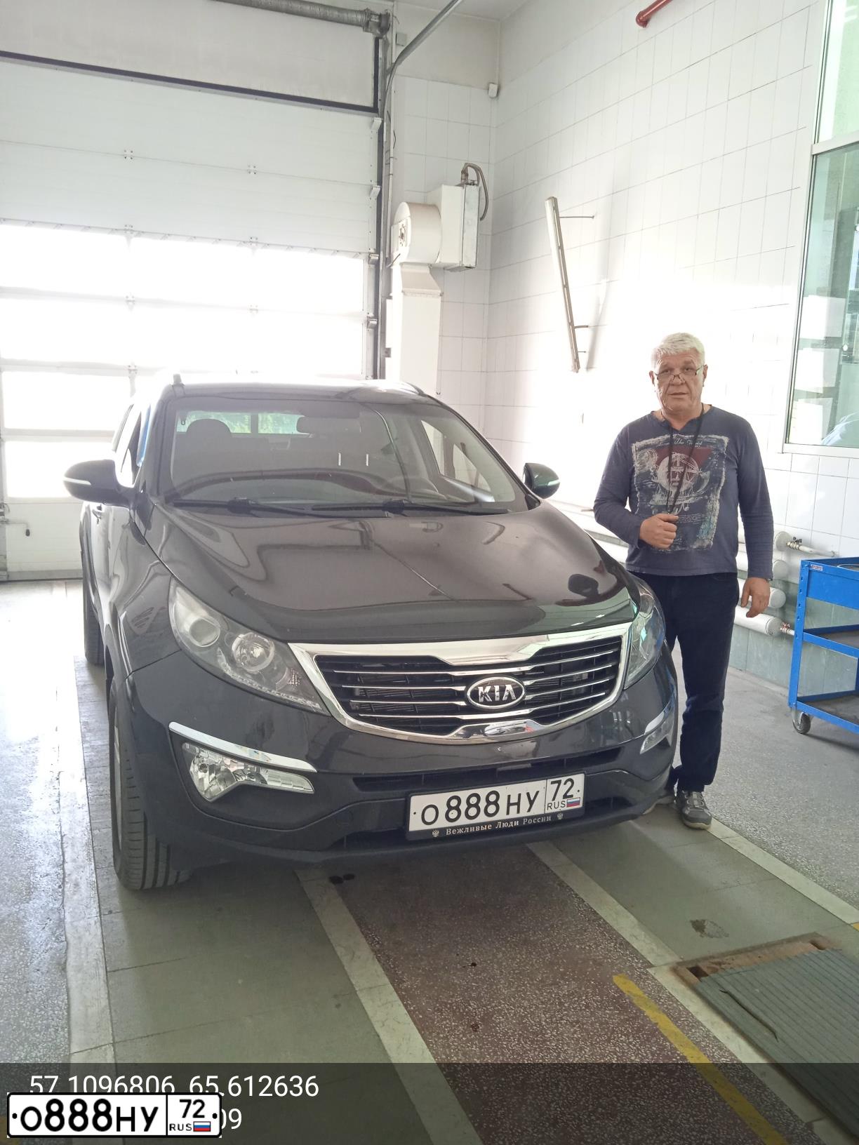 Фото автомобиля KIA SPORTAGE, 2012 — госномер О888НУ72. Цвет: ЧЕРНЫЙ