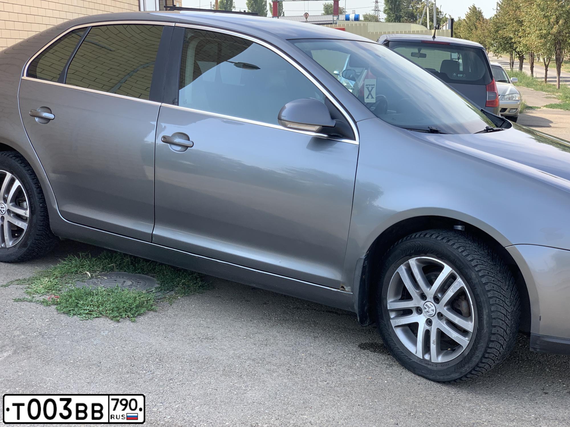 Фото автомобиля LADA 2109 SAMARA, 2000 — госномер Т003ВВ790. Цвет: Серебристый Темно Фиолетовый