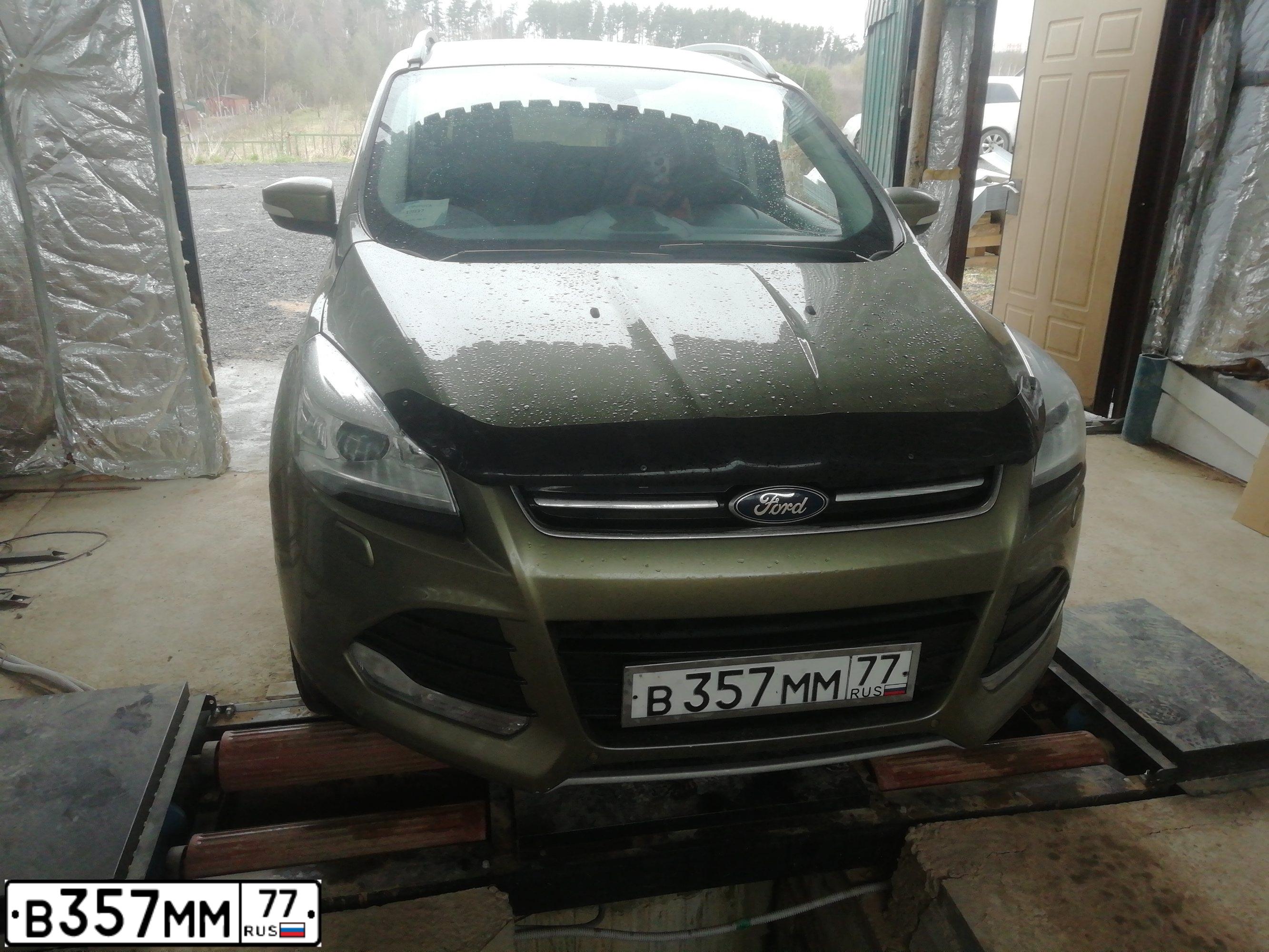 Фото автомобиля FORD KUGA, 2014 — госномер В357ММ77. Цвет: СЕРО-ЗЕЛЕНЫЙ