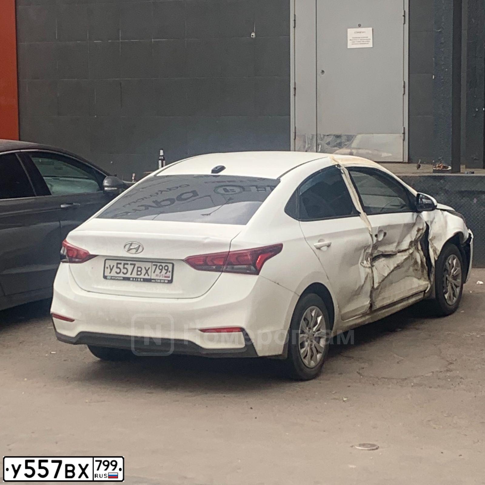 Фото автомобиля HYUNDAI SOLARIS, 2018 — госномер У557ВХ799. Цвет: БЕЛЫЙ